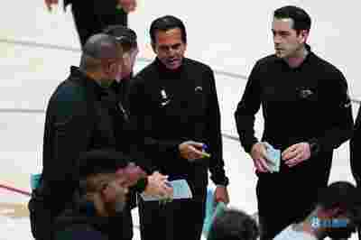 猛龙主场力克热火，西亚卡姆砍下25+10+5