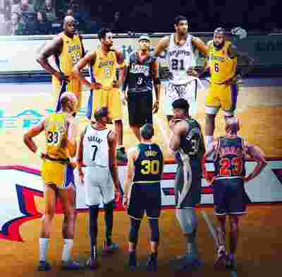 勇士队在主场逆转湖人，库里砍下40分