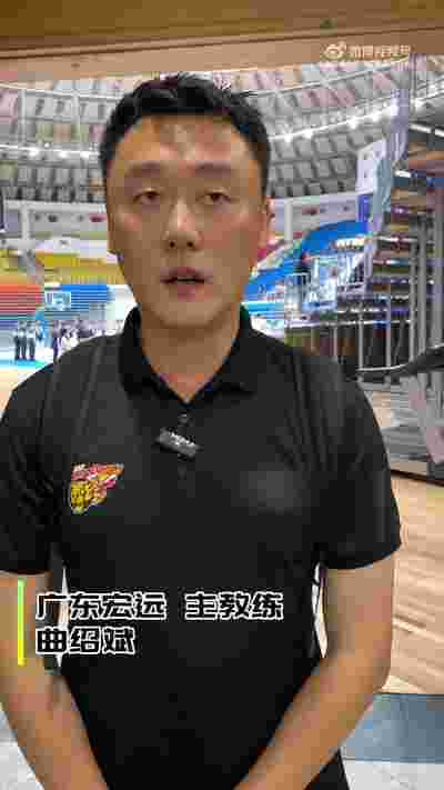 掘金主场大胜篮网，约基奇砍下35分