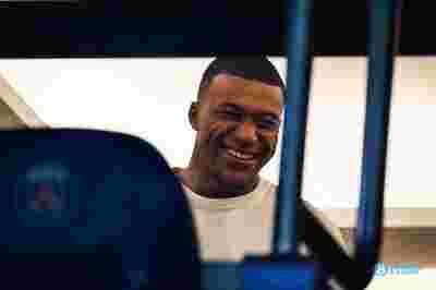 法甲：图卢兹与兰斯争夺季后赛资格