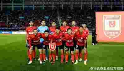 拉齐奥中场帕雷德斯当选意甲最佳中场