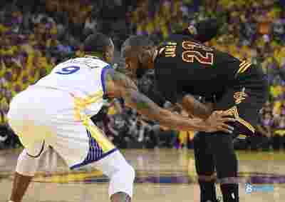 各队主教练战术风格解析，谁更具优势?