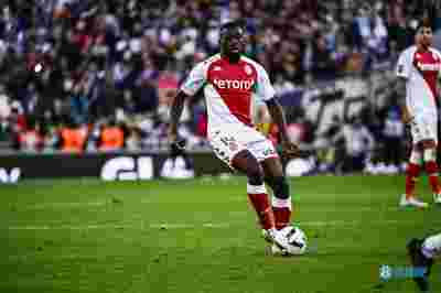 AC米兰新援在意甲首秀表现抢眼，获球迷点赞