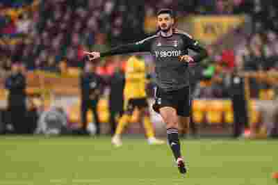 恒大外援梅开二度，助球队延续连胜纪录