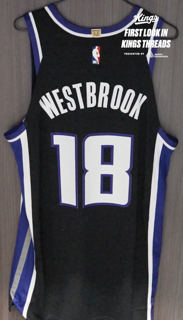 国王官方宣布：威少新赛季将身披18号球衣征战