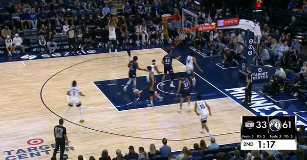 狂轰11记三分！纯替补森林狼半场领先龙狮32分