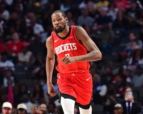 无惧嘘声！杜兰特半场11中6贡献14分5篮板