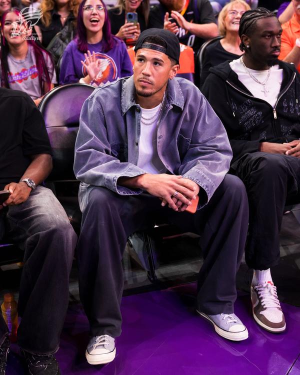 几乎全体出动！布克等多位太阳球员，现场观战为水星加油助威